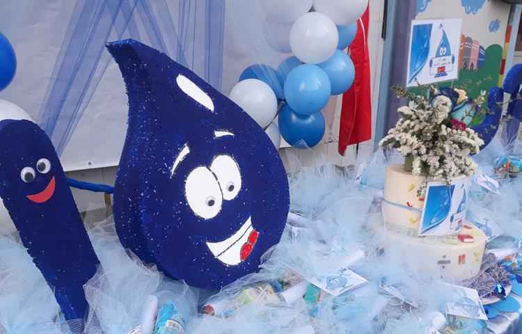 جشن آب دانش آموزان پایه اول دبستان 7