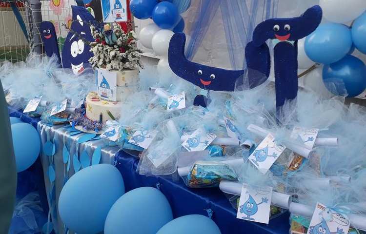 جشن آب دانش آموزان پایه اول دبستان 9