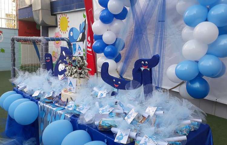 جشن آب دانش آموزان پایه اول دبستان