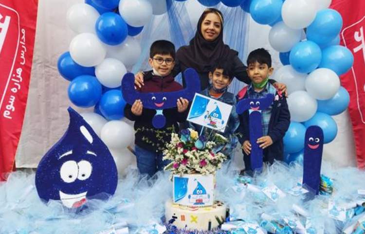 جشن آب دانش آموزان پایه اول دبستان