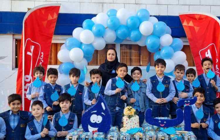 جشن آب کلاس اولی 8