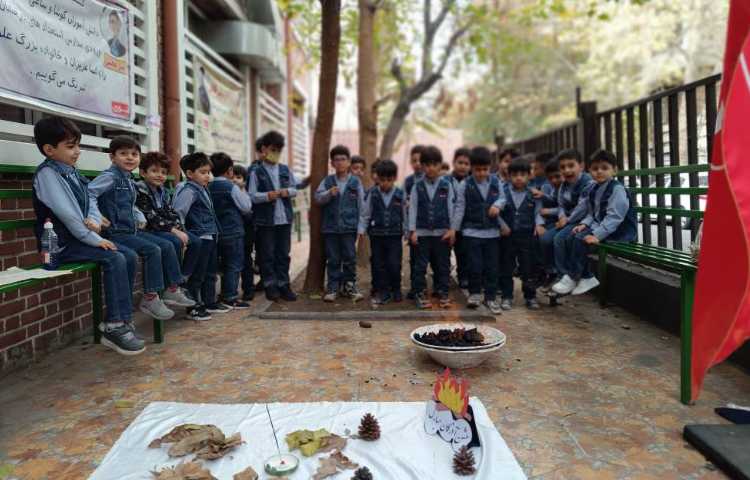 جشن آذرگان دانش آموزان سیب زمینی درست کردند و نوش جان کردند. 3