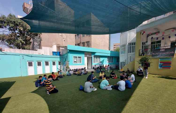 جشن آشنایی با مدرسه دانش آموزان پایه هفتم 19