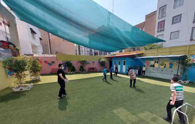 جشن آشنایی با مدرسه دانش آموزان پایه هفتم 23