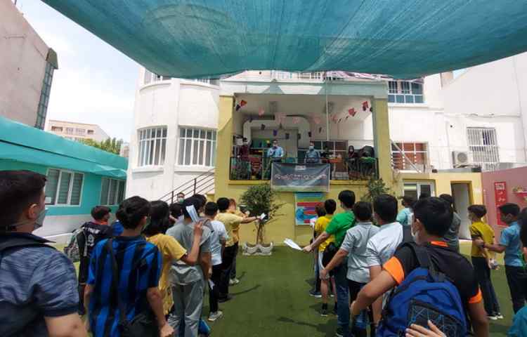 جشن آشنایی با مدرسه دانش آموزان پایه هفتم 30