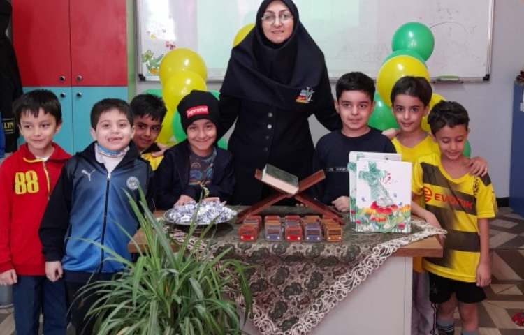 جشن آغاز آموزش قرآن در پایه اول 4