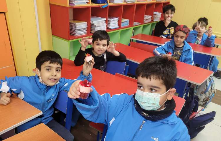 :جشن اسم آراد، کلاس انگور 1