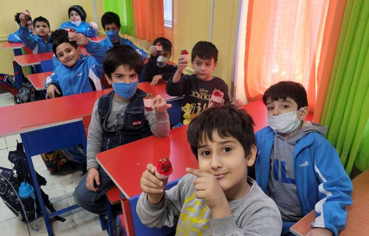 :جشن اسم آراد، کلاس انگور 4