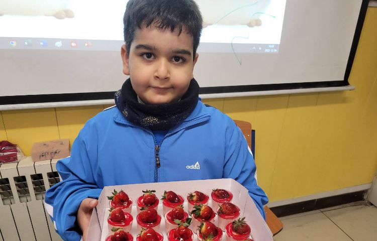 :جشن اسم آراد، کلاس انگور 7