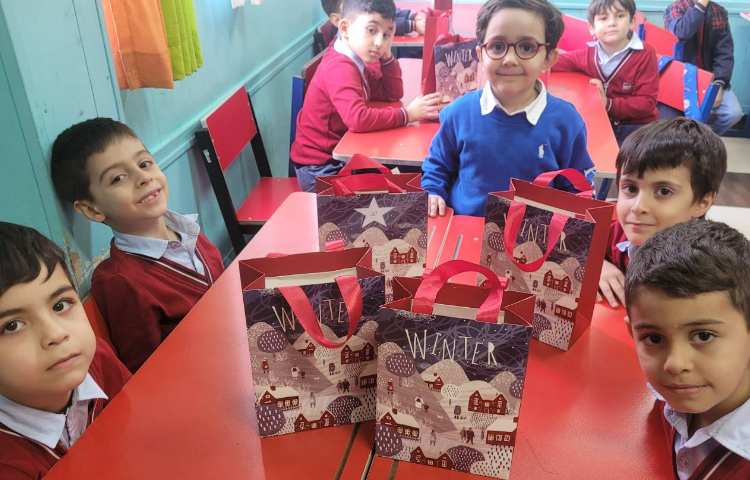 جشن اسم آقای آراز با تشکر از خانواده ی عزیز عسگرزاده 2