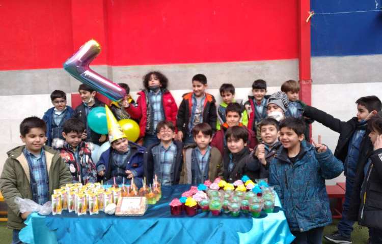 :جشن اسم آقای دانیال خیابانی، تولد آقای پارسا امراللهی 4