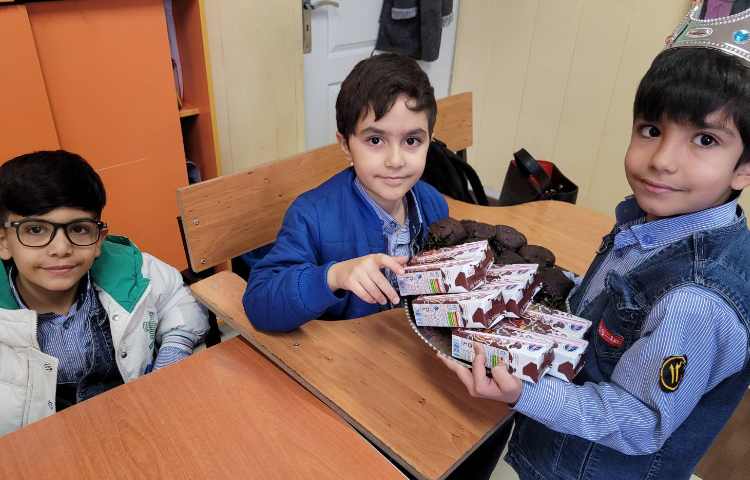 جشن اسم آقای دانیال علی عسکری 4