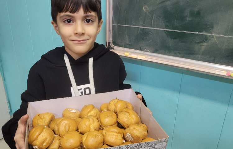 جشن اسم آقای رادمهر،با تشکر از خانواده ی عزیز درویشی نیا 1