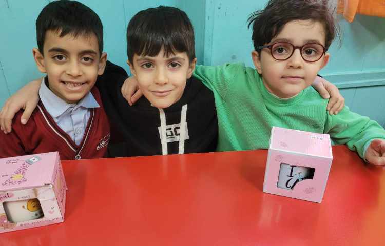 جشن اسم آقای رادمهر،با تشکر از خانواده ی عزیز درویشی نیا