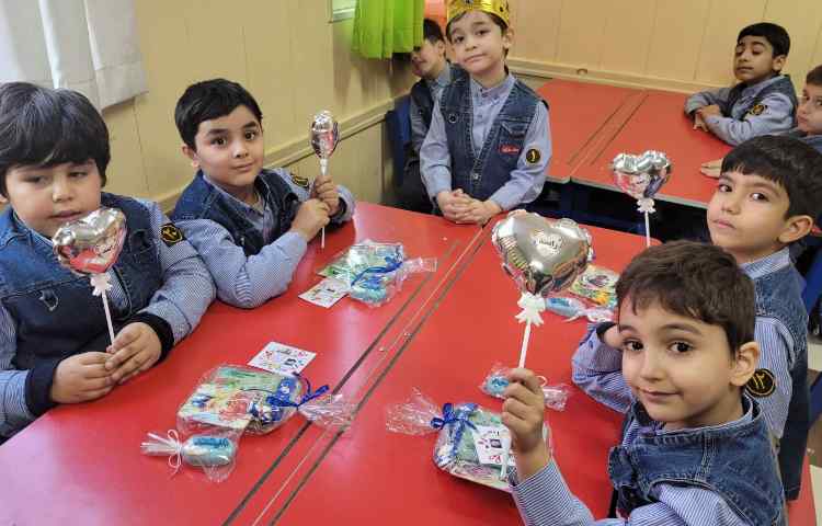 جشن اسم آقای رایمند مقدسی جو 1