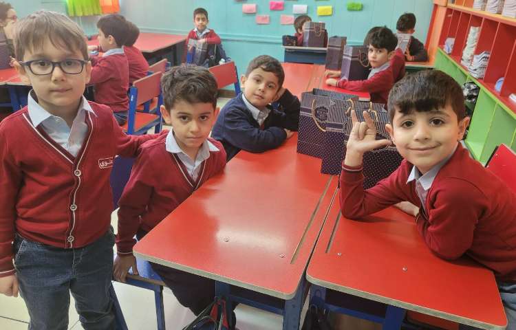 جشن اسم آقای مهرسام،با تشکر از خانواده ی عزیز محمدزمانی ها 5