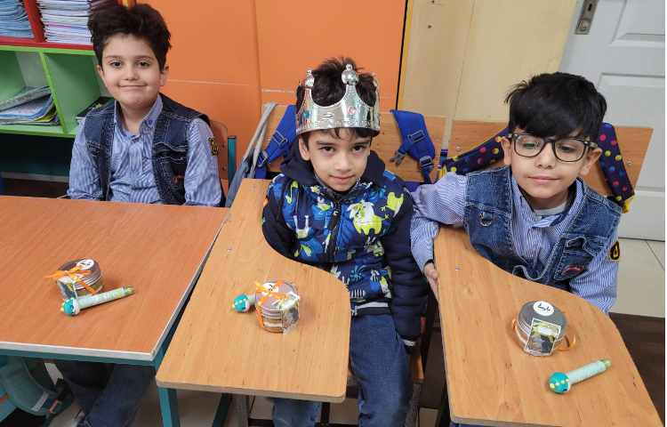 جشن اسم آقای پارسا پیروزخواه 4