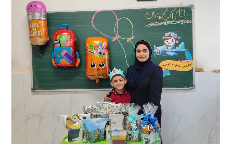 جشن اسم ( امیرعلی‌اصغری،موسوی،صابر) در کلاس برگزار شد. 4