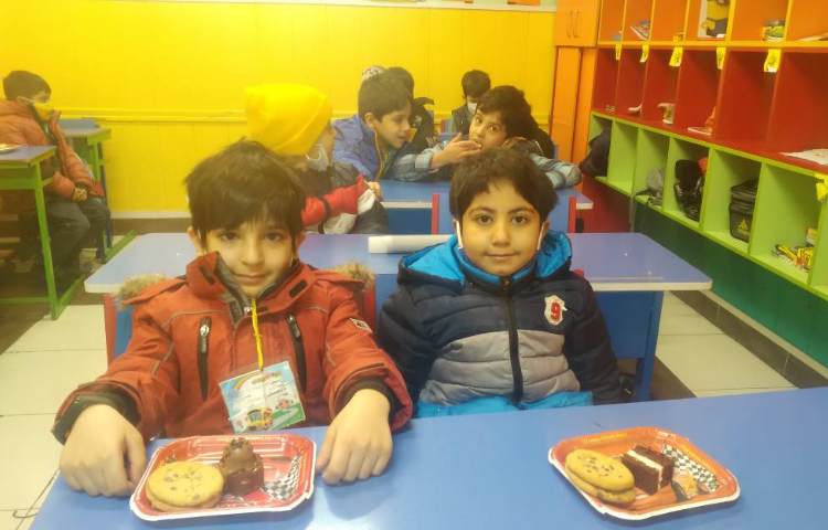 :جشن اسم دانش آموزان رایان خرمی و رایان خدابنده لو 5