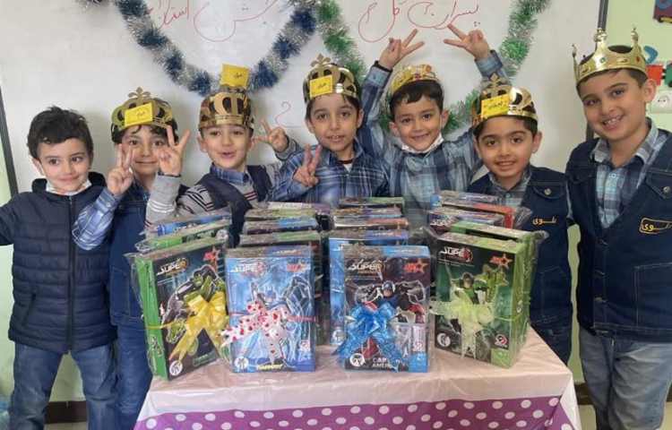 جشن اسم دانش آموزان پایه اول دبستان علوی 3