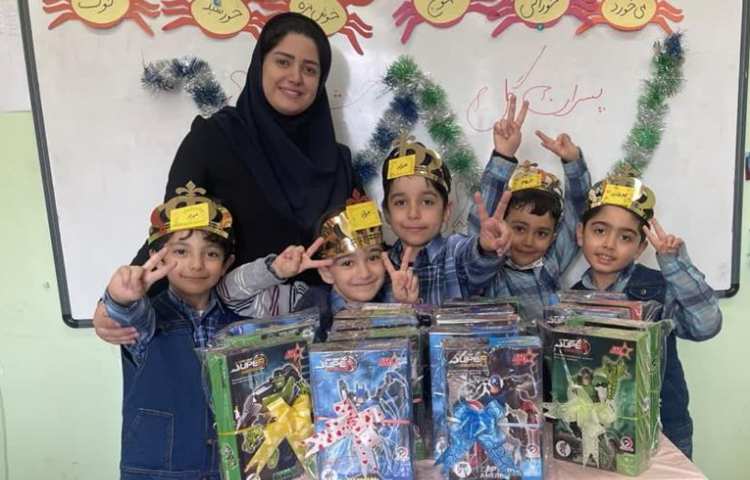 جشن اسم دانش آموزان پایه اول دبستان علوی