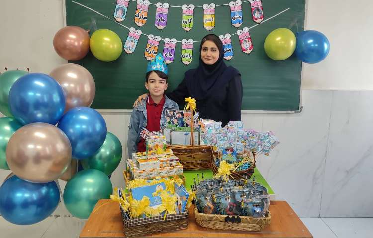 جشن اسم ( رایان،کارن) در کلاس برگزارشد 4