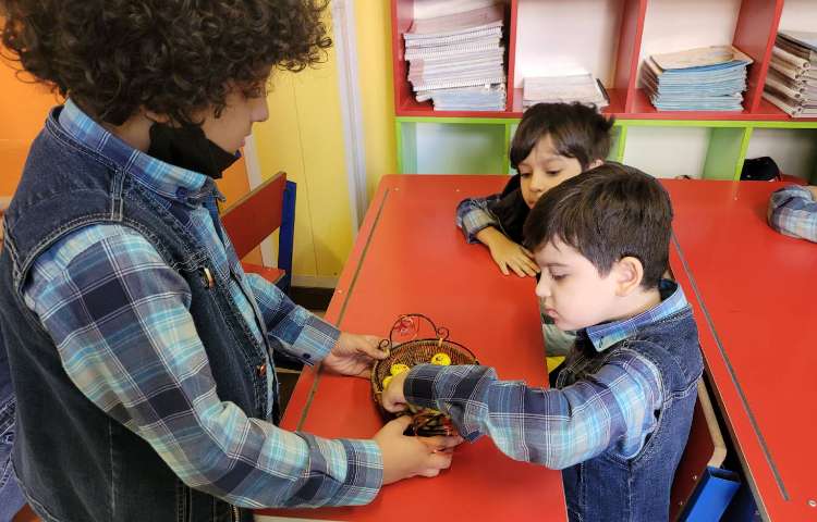 :جشن اسم مادر آقای مانی حسینی،خانم "فاطمه" 1