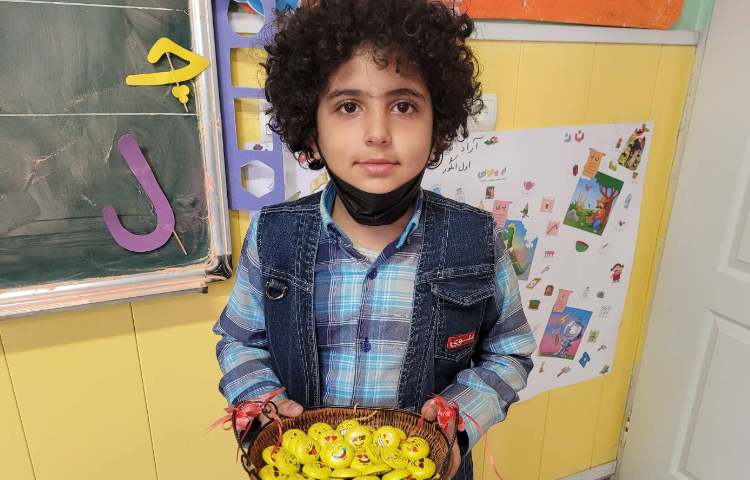 :جشن اسم مادر آقای مانی حسینی،خانم "فاطمه" 2