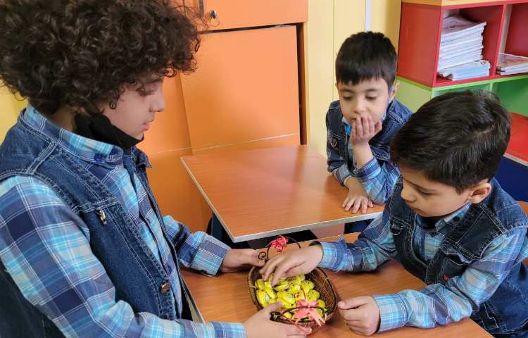 :جشن اسم مادر آقای مانی حسینی،خانم "فاطمه" 3