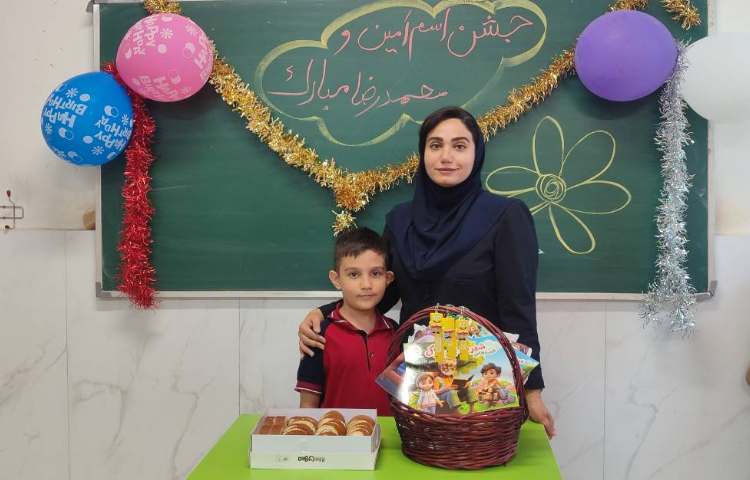 جشن اسم ( محمدرضا،امین) در کلاس برگزار شد. 2