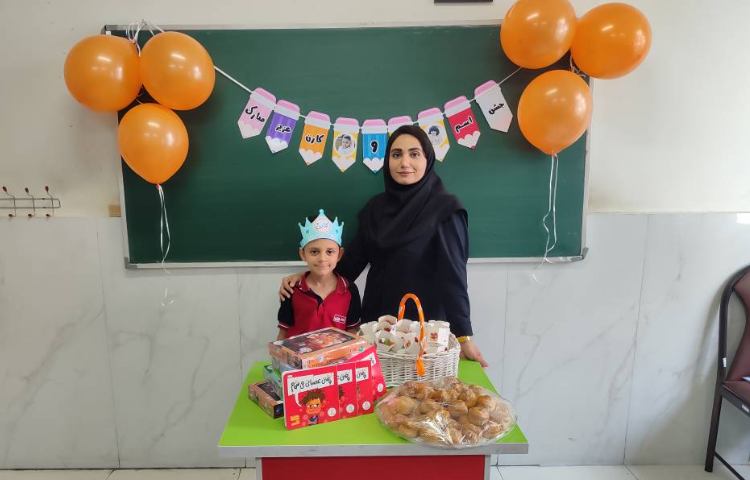 جشن اسم (کارن کلاته،نیکان‌) در کلاس برگزار شد. 3