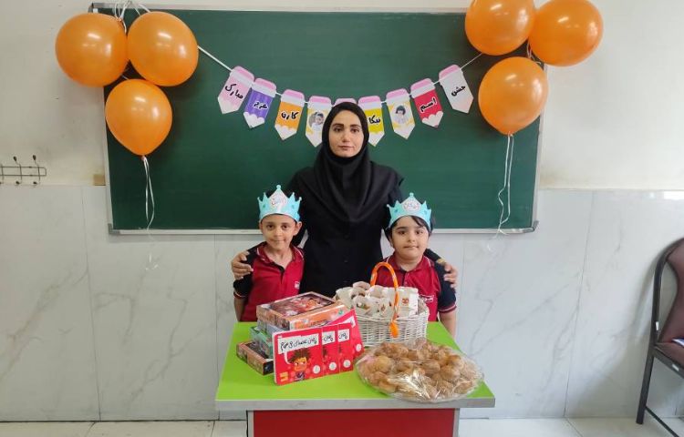 جشن اسم (کارن کلاته،نیکان‌) در کلاس برگزار شد. 7