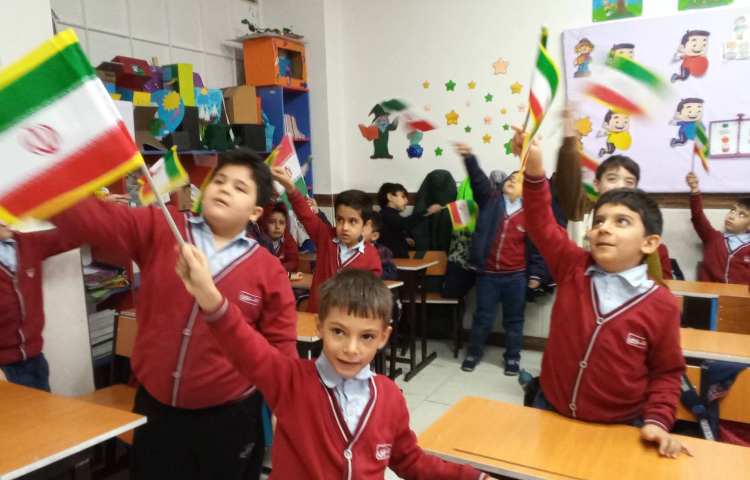 جشن انقلاب 13