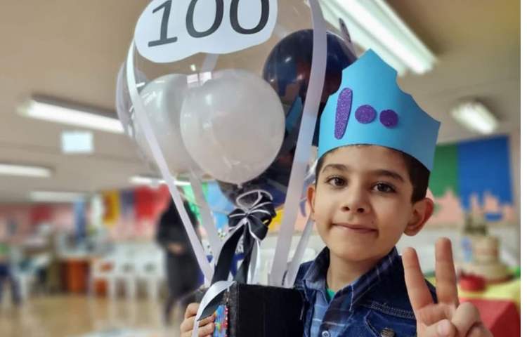 جشن با شکوه یادگیری عدد 100 دانش آموزان پایه دوم 11