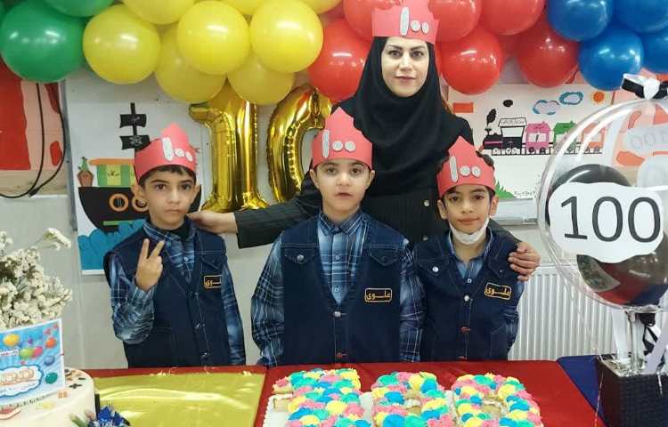 جشن با شکوه یادگیری عدد 100 دانش آموزان پایه دوم 18