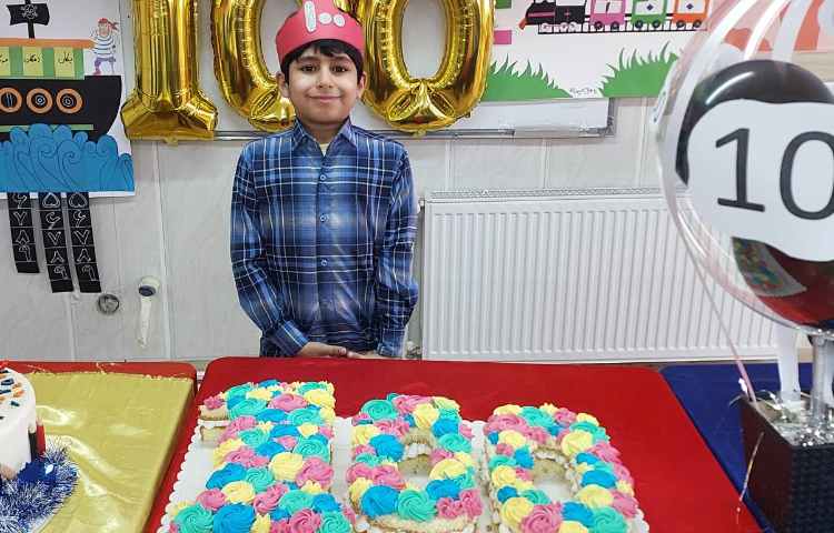 جشن با شکوه یادگیری عدد 100 دانش آموزان پایه دوم 37