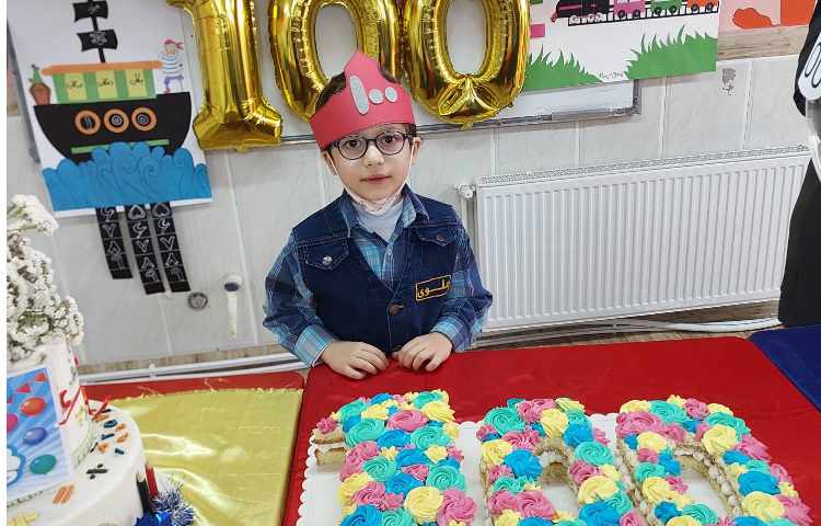 جشن با شکوه یادگیری عدد 100 دانش آموزان پایه دوم 39