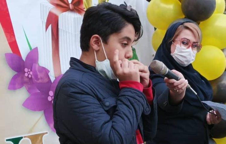 جشن بزرگ جایزه ها (تقدیر از منتخبین مسابقات فرهنگی، هنری، ورزشی، پژوهشی و... سال 00-99 ) 10