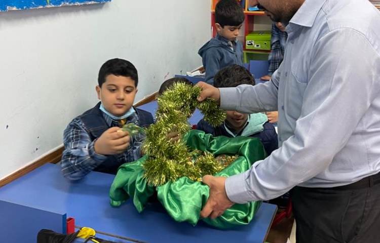 جشن بزرگ نیمه شعبان در دبستان علوی 10