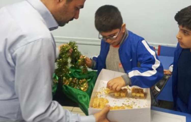 جشن بزرگ نیمه شعبان در دبستان علوی 15