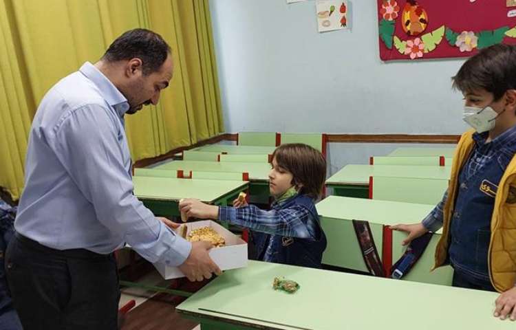 جشن بزرگ نیمه شعبان در دبستان علوی 19