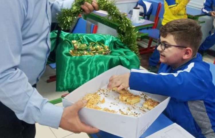 جشن بزرگ نیمه شعبان در دبستان علوی 23