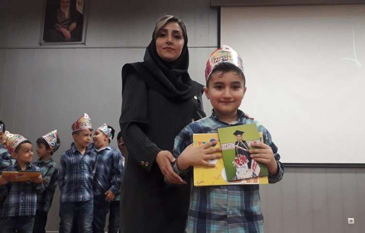 جشن بزرگ و شاد الفبا دانش آموزان پایه اول دبستان علوی شعبه غرب 100