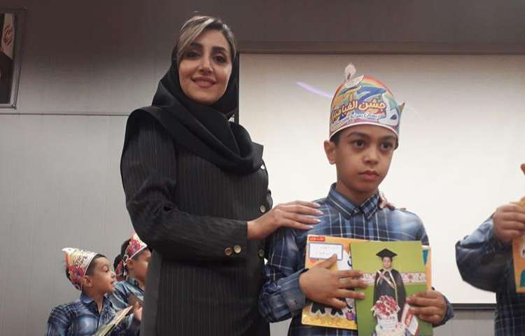 جشن بزرگ و شاد الفبا دانش آموزان پایه اول دبستان علوی شعبه غرب 104