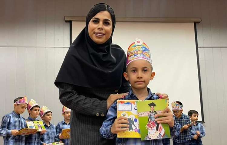 جشن بزرگ و شاد الفبا دانش آموزان پایه اول دبستان علوی شعبه غرب 19