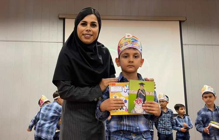 جشن بزرگ و شاد الفبا دانش آموزان پایه اول دبستان علوی شعبه غرب 20