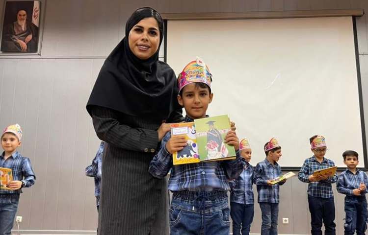 جشن بزرگ و شاد الفبا دانش آموزان پایه اول دبستان علوی شعبه غرب 24