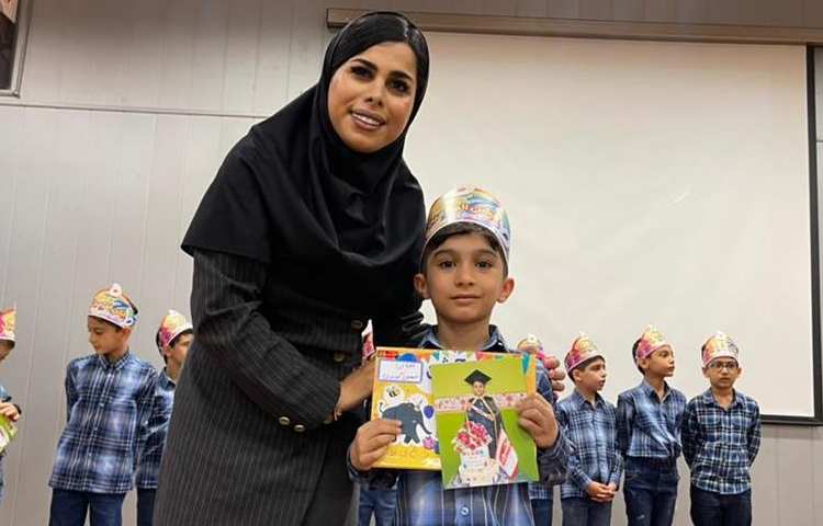 جشن بزرگ و شاد الفبا دانش آموزان پایه اول دبستان علوی شعبه غرب 28