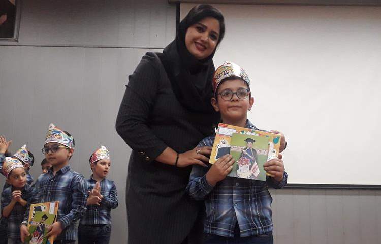 جشن بزرگ و شاد الفبا دانش آموزان پایه اول دبستان علوی شعبه غرب 43