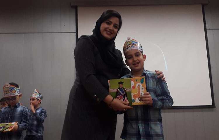 جشن بزرگ و شاد الفبا دانش آموزان پایه اول دبستان علوی شعبه غرب 44